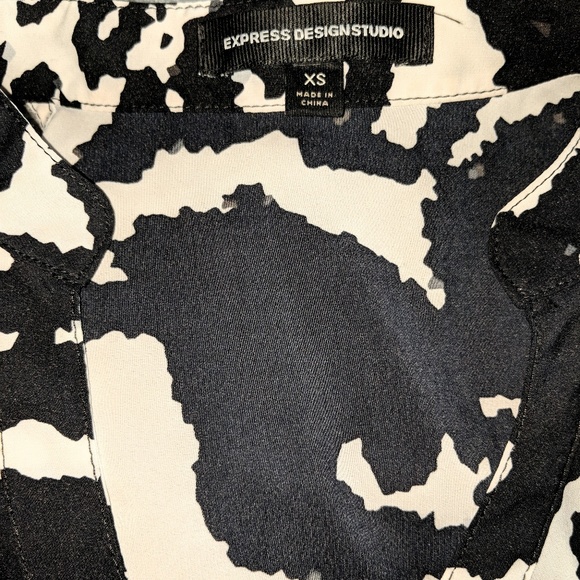 Express Design Studio Top - Picture 4 of 5